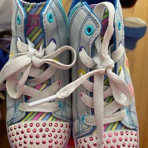 Skechers !! Just like Brand NEW!